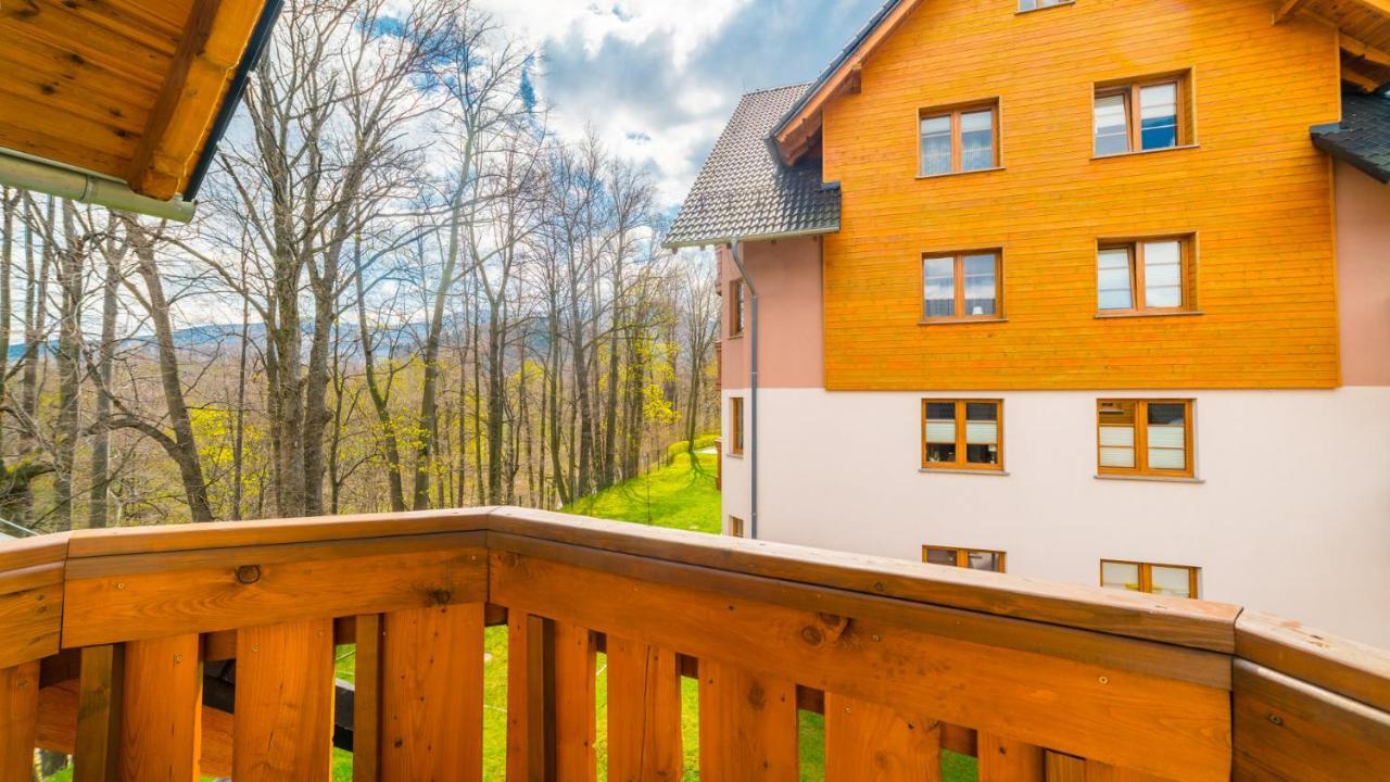 Hello Apartamenty - Lesny Dom カルパッチ エクステリア 写真